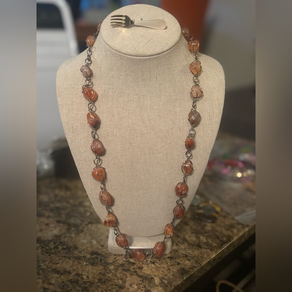 VINTAGE Genuine Carnelian Stone Elegant Necklace Wire Caged with Hook Clasp - Picture 2 of 11